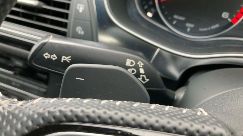 Audi A6 2.0 TDI Ultra Black Edition 5dr S Tronic Diesel Estate